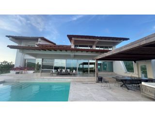 Foto 5 de SE VENDE CASA DE LUJO EN EL SECTOR DE LAGOS DEL CAUJARAL