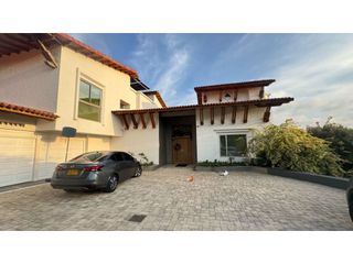 Foto 4 de SE VENDE CASA DE LUJO EN EL SECTOR DE LAGOS DEL CAUJARAL