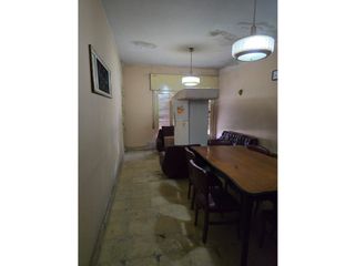Foto 6 de SE VENDE CASA DE 2 DORM. EN BARRIO MAULLER