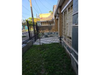 Foto 5 de SE VENDE CASA DE 2 DORM. EN BARRIO MAULLER
