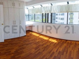 Foto 6 de En venta departamento con vista panorámica. El Batán