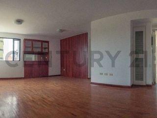 Foto 2 de En venta departamento con vista panorámica. El Batán