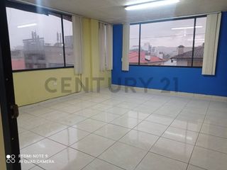 Foto 3 de De Renta Amplia Oficina en la Cuero y Caicedo y 10 de Agosto