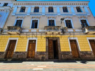 Foto 1 de RENTO HERMOSA CASA EN EL CETRO HISTORICO DE QUITO