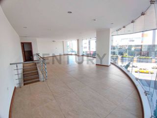 Foto 1 de VENTA LOCAL COMERCIAL SECTOR EL BOSQUE