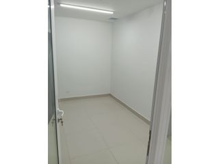 Foto 12 de ARRIENDO OFICINA EDIFICIO F25 PISO 12 SECTOR MACARENA