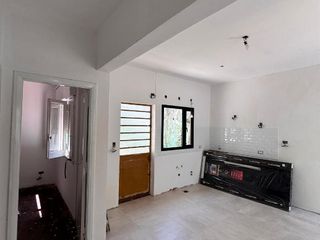 Foto 8 de Casa PH en venta en Quilmes Oeste