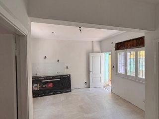 Foto 9 de Casa PH en venta en Quilmes Oeste