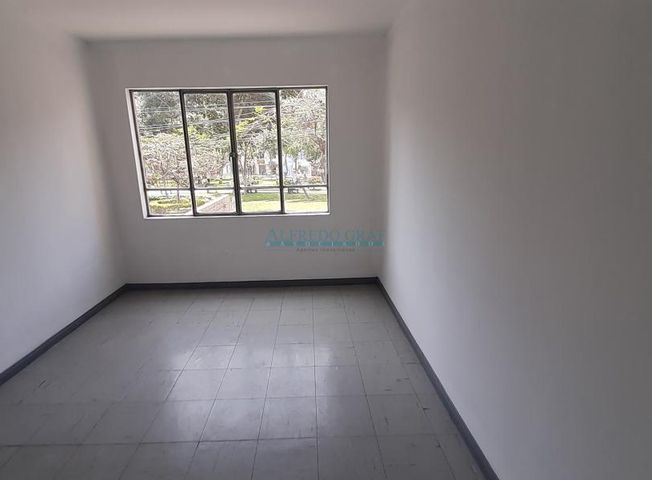 Casa en Venta en Los Olivos - Więcej