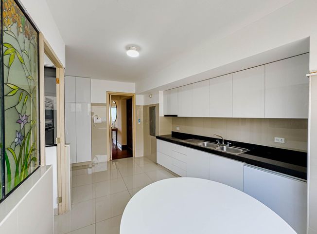 Departamento en Venta en Cerros de Camacho - Więcej