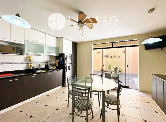 Casa en Venta en Villa María del Triunfo - Widok 4