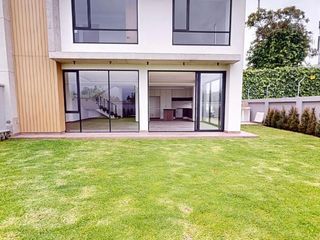 Casa en Venta en Monteserrin