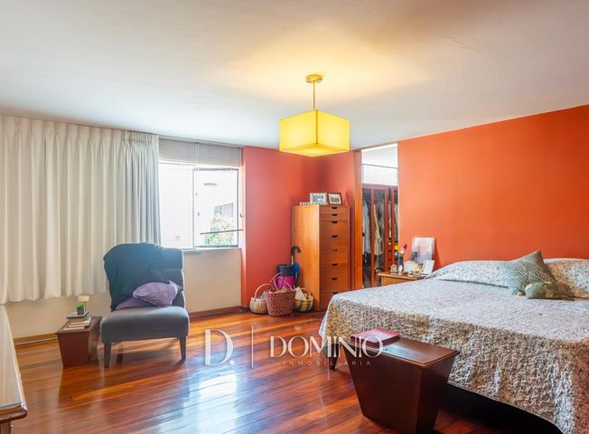 Casa en Venta en Santiago de Surco - Więcej