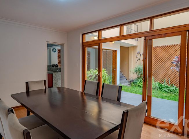 Casa en Venta en Miraflores - Więcej