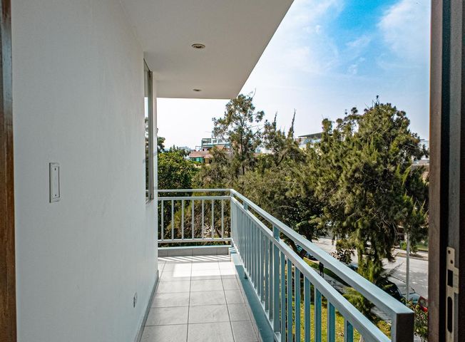 Departamento en Venta en Ate - Widok 6