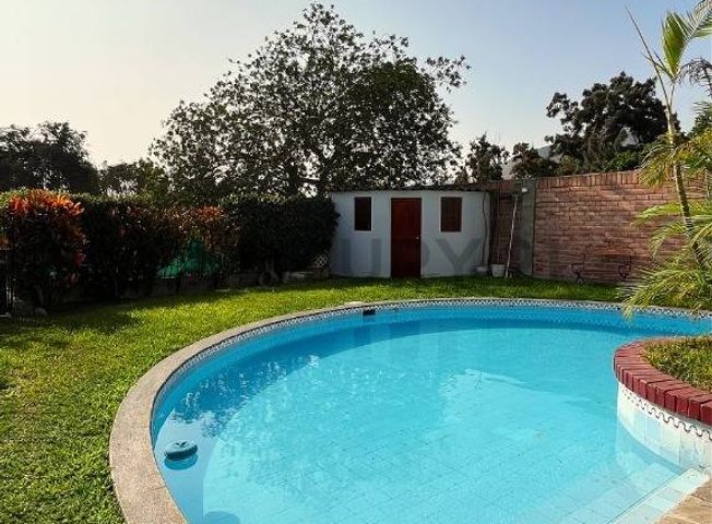 Casa en Venta en Santiago de Surco - Fler