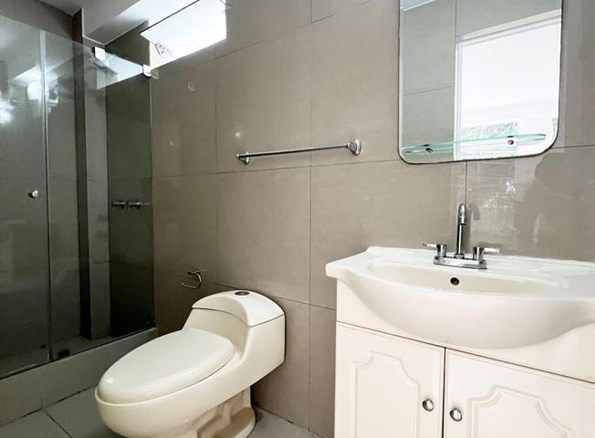 Departamento en Venta en Santiago de Surco - More