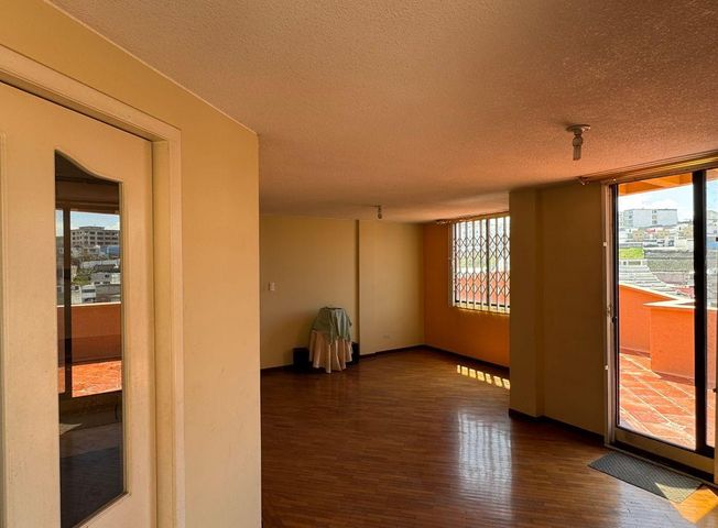 Apartamento en venta en El Inca - Vista 2