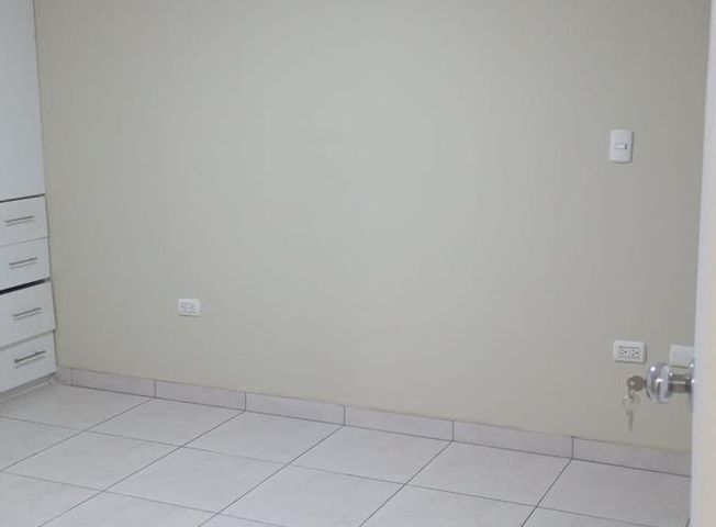 Departamento en Venta en Santiago de Surco - View 4