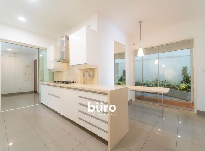 Departamento en Venta en Lima - View 3