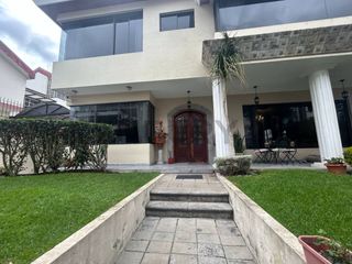 Casa en Venta en Monteserrin