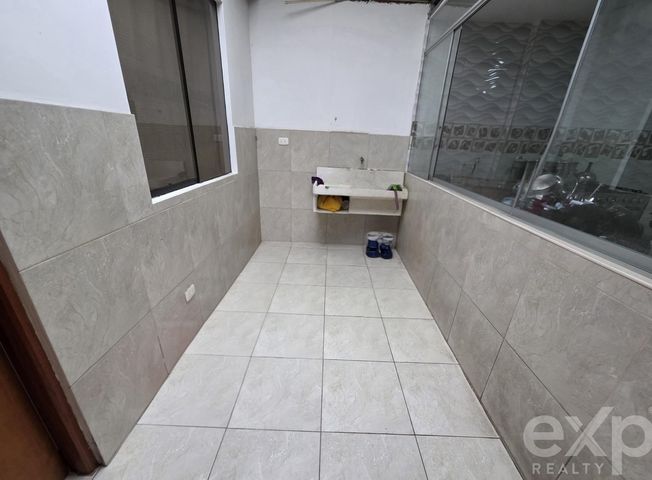 Casa en Venta en Villa María del Triunfo - Więcej