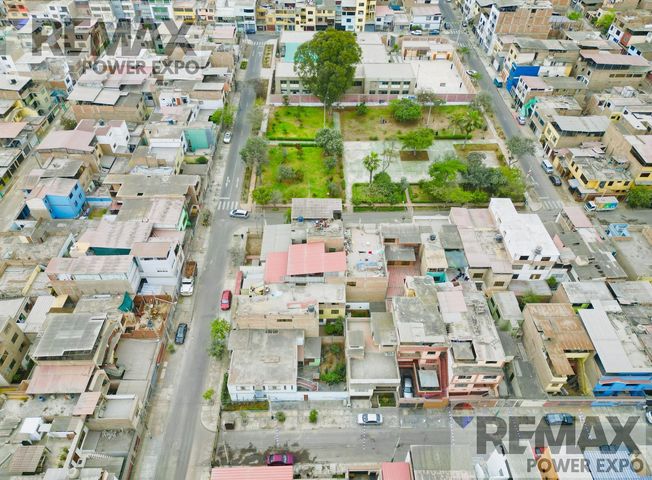 Terreno en Venta en San Juan de Miraflores - Więcej