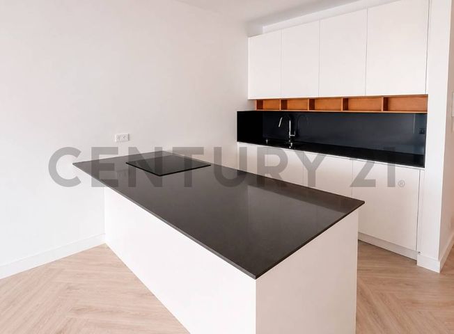 Apartamento en venta en Gonzalez Suarez - Więcej
