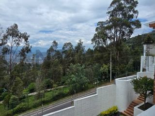 Apartamento en Alquiler en Monteserrin