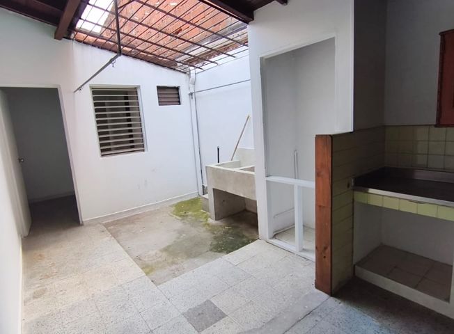 Casa en arriendo en Laureles