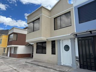 Departamento en venta con baja de precio en Mitad Del Mundo