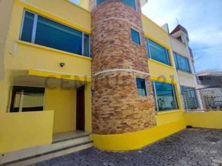 Departamento en venta con baja de precio en Calderón