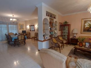 Departamento en venta con baja de precio en Urdesa
