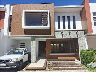 Casa en Venta en Yanuncay