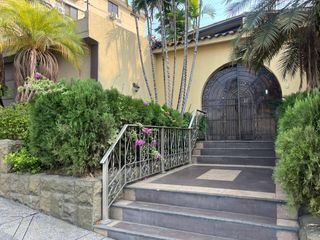 Casa en Venta en Urdesa