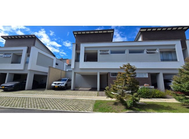Casa en arriendo en Rionegro