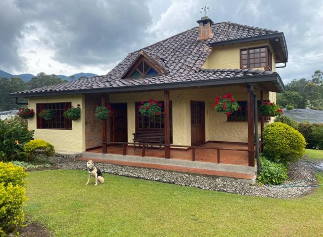 Casa en arriendo en Rionegro