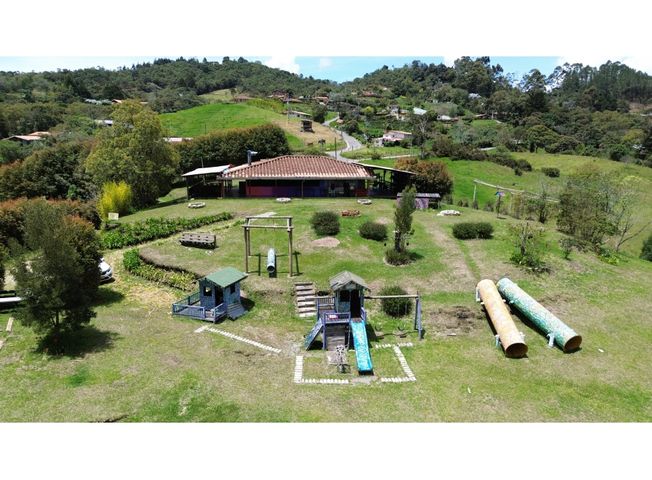 Casa en arriendo en Envigado