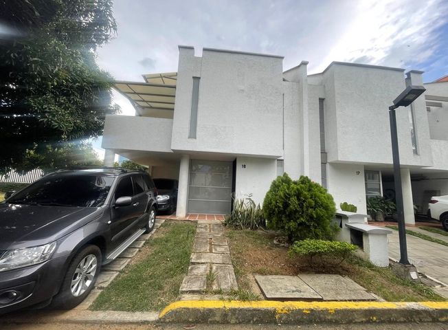 Casa en arriendo en Cali
