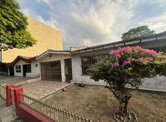 Casa en arriendo en Cali
