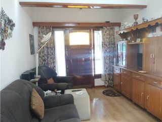 Foto 5 de Chalet 3amb + dpto monoambiente / Zona San Juan