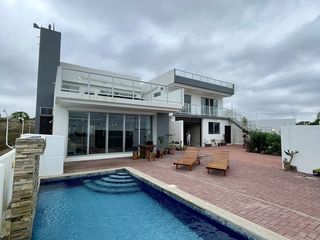 Foto 2 de Ballenita, espectacular conjunto multifamiliar moderno con vista al mar.