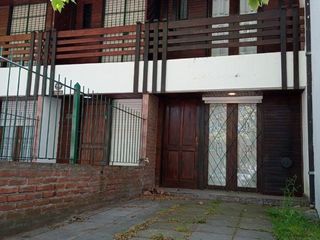 Foto 2 de Venta - Dúplex tres Ambientes con trotadora y patio - Maipú 3943