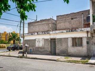 Foto 2 de CASA ESQUINA VENTA AVENIDA REPUBLICA DEL LIBANO