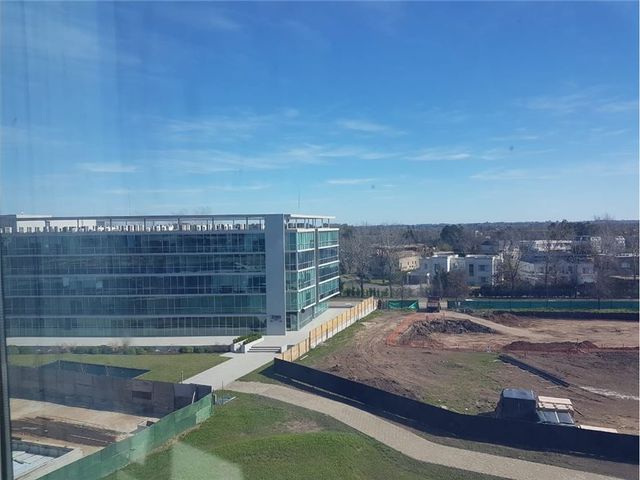OFICINA VENTA EN SKYGLASS III CON RENTA, COCHERA