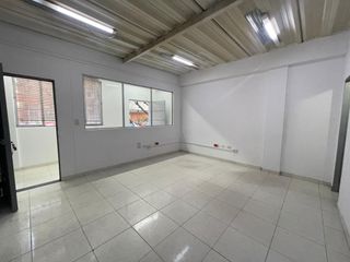 Foto 6 de bodega en arriendo en zona industrial. Cod A5459