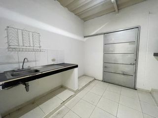 Foto 10 de bodega en arriendo en zona industrial. Cod A5459