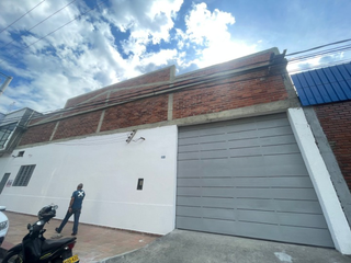 Foto 1 de bodega en arriendo en zona industrial. Cod A5459