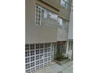 Vendo casa de tres plantas en Gilmar Colina, Bogotá