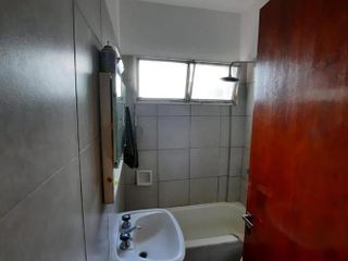 Departamento en venta - 3  dormitorios  2 baños - Cochera - 85mts2 - Tolosa